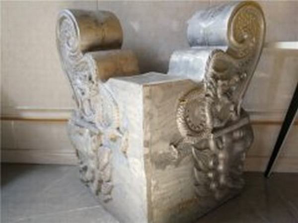 金属转角吻.jpg